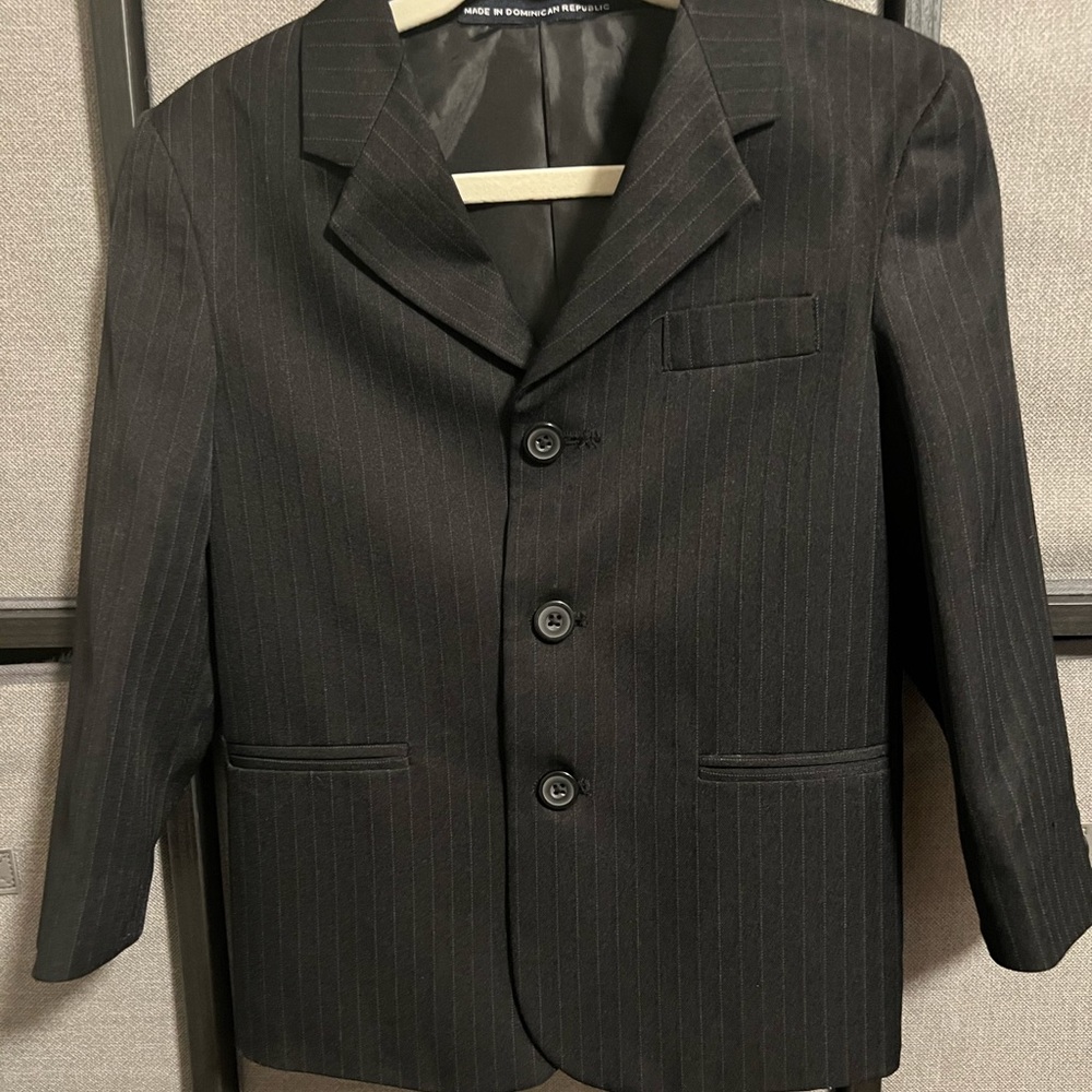 Dockers Boys size 5 black stripe suit coat